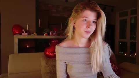 Bella online show from February 15, 8:33 pm