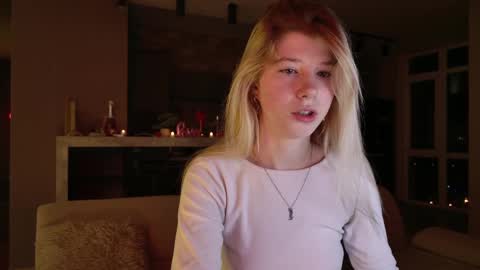 Bella online show from February 25, 3:09 am