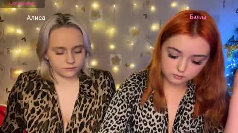 bella_and_alice online show from December 18, 4:57 pm