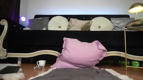 Emma  Bella online show from February 17, 1:47 am