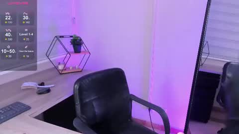 Snapshot of bella_corbin chatting on June 17, 7:48 pm Bella Corbin online show from June 17, 7:48 pm