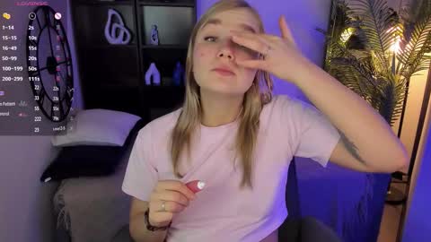 Bella online show from December 3, 9:07 am