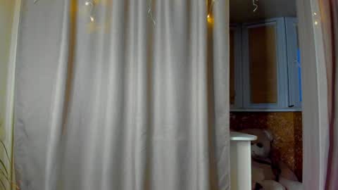 Snapshot of bella_foryou chatting on January 28, 11:28 am NastyaThere are legends that in this room all your wishes can come true  Private is Open online show from January 28, 11:28 am