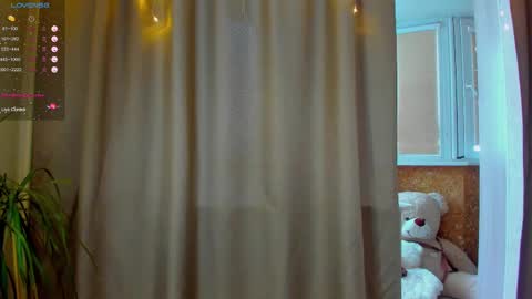 Snapshot of bella_foryou chatting on February 11, 6:19 am NastyaThere are legends that in this room all your wishes can come true  Private is Open online show from February 11, 6:19 am