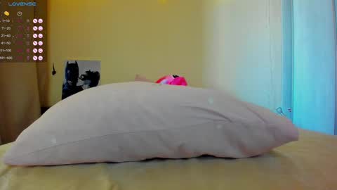 Snapshot of bella_foryou chatting on February 21, 4:51 am NastyaThere are legends that in this room all your wishes can come true  Private is Open online show from February 21, 4:51 am