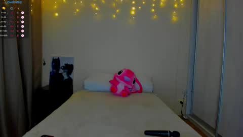 Snapshot of bella_foryou chatting on February 28, 1:15 am NastyaThere are legends that in this room all your wishes can come true  Private is Open online show from February 28, 1:15 am