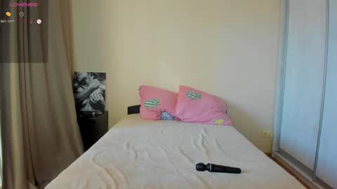 Snapshot of bella_foryou chatting on September 26, 1:31 am NastyaThere are legends that in this room all your wishes can come true  Private is Open online show from September 26, 1:31 am