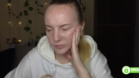 Bella online show from February 25, 12:48 pm