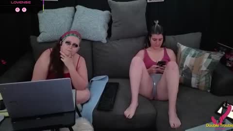 Bella James online show from December 17, 5:08 pm