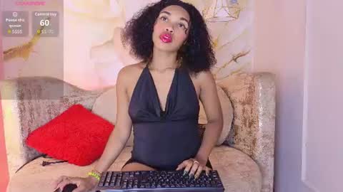 Snapshot of bella_moonlight_cr chatting on June 20, 3:53 am BELLA online show from June 20, 3:53 am