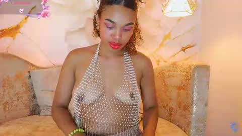 Snapshot of bella_moonlight_cr chatting on July 6, 3:47 am BELLA online show from July 6, 3:47 am