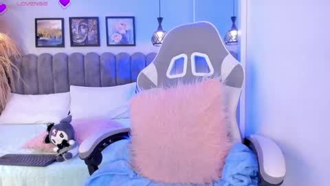 bella_peach_ online show from April 18, 3:10 am