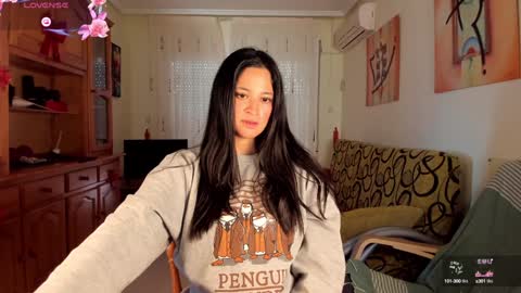 Snapshot of bella_pocahontas3 chatting on January 15, 11:32 am bella_pocahontas3 online show from January 15, 11:32 am