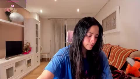 Snapshot of bella_pocahontas3 chatting on September 23, 8:23 pm bella_pocahontas3 online show from September 23, 8:23 pm