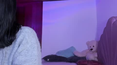 Snapshot of bella_sun_ chatting on February 8, 3:19 am Valeria Model Independent online show from February 8, 3:19 am
