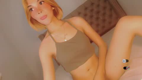 Snapshot of bella_tara chatting on January 15, 4:36 am Bella online show from January 15, 4:36 am
