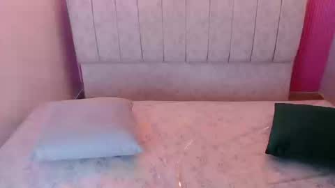 Bella online show from September 13, 9:36 pm