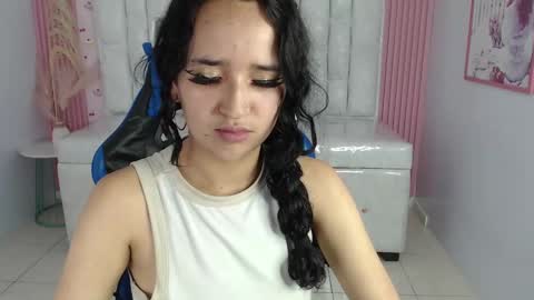 Bella online show from October 1, 8:59 pm