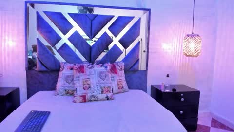 bella_volup online show from March 15, 11:27 am