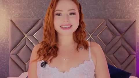 Snapshot of bellaa_swant chatting on June 19, 7:28 pm Cris online show from June 19, 7:28 pm