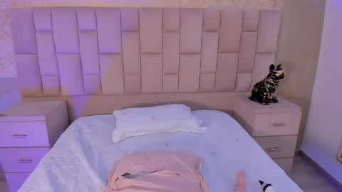 bellaastorm online show from February 13, 4:17 pm