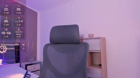 bellaastorm online show from October 31, 9:16 pm