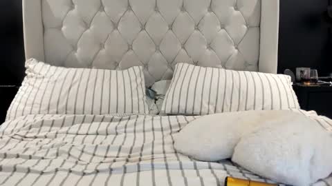 Bella Black online show from March 8, 9:40 pm