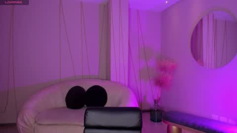  Bella C  online show from February 4, 11:49 am