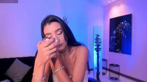  Bella C  online show from November 14, 12:04 pm