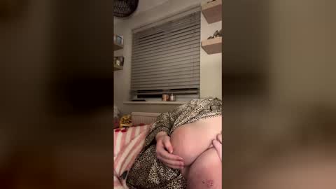 Snapshot of bellacherrybomb chatting on March 29, 9:04 pm bellacherrybomb online show from March 29, 9:04 pm