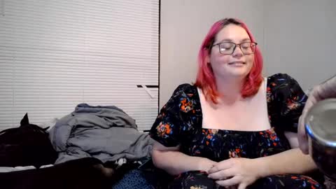Snapshot of belladonna_witch chatting on August 8, 2:36 am belladonna_witch online show from August 8, 2:36 am