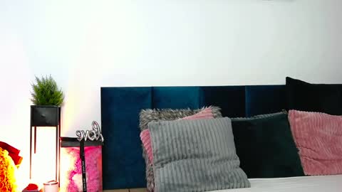 belladoyle online show from January 17, 5:08 pm