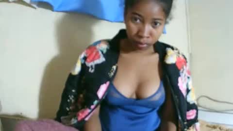 Snapshot of bellaena chatting on April 5, 2:09 am bellaena online show from April 5, 2:09 am