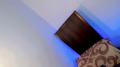 Bella rowt online show from November 12, 2:45 am