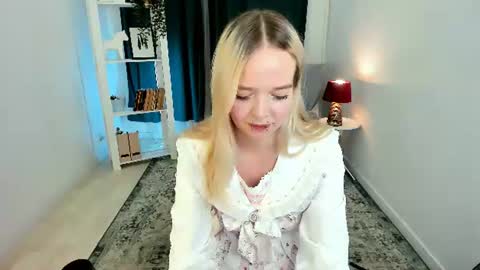 Bella online show from July 15, 10:59 pm