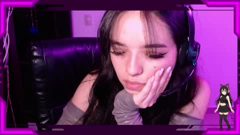 Bella Monteluna online show from October 25, 1:46 am