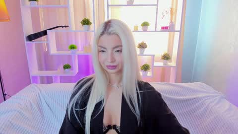 Bella online show from May 11, 1:11 am