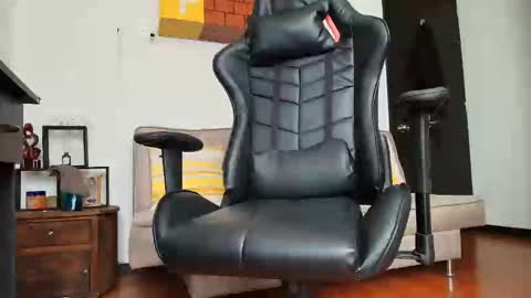 Camille  online show from February 8, 9:25 pm