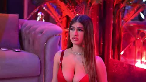 Snapshot of bellanoirre chatting on February 10, 6:23 pm Bella online show from February 10, 6:23 pm