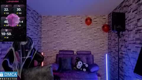   online show from October 24, 4:47 pm