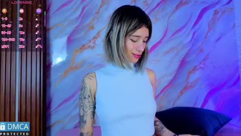   online show from March 11, 11:05 am