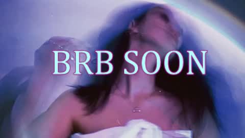 bellaparker_ online show from March 18, 10:07 am