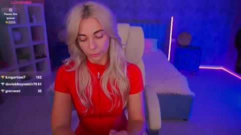 Snapshot of bellarayyy chatting on June 14, 2:24 am Bella online show from June 14, 2:24 am