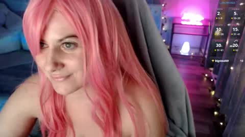 Snapshot of bellastar84 chatting on February 16, 12:23 pm Starr40 online show from February 16, 12:23 pm