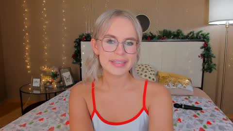 Bella online show from December 28, 6:49 am