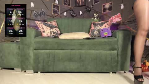  Isabella  Independent model online show from October 8, 3:15 am