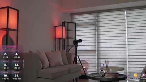 Snapshot of belle_adrienne chatting on November 2, 12:35 am Belle Adrienne  IG  online show from November 2, 12:35 am