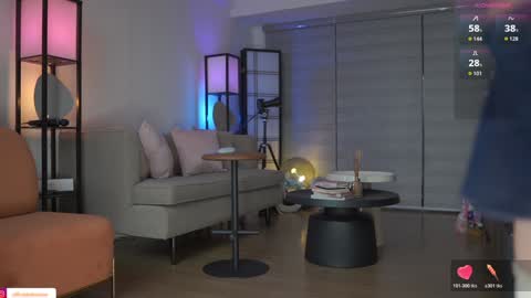 Belle Adrienne  IG  online show from November 29, 1:47 pm