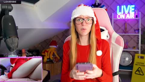 Snapshot of belle_alice chatting on December 4, 1:31 pm Alice online show from December 4, 1:31 pm