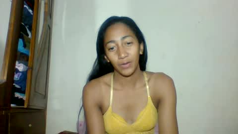 belle_annah online show from June 28, 4:07 am
